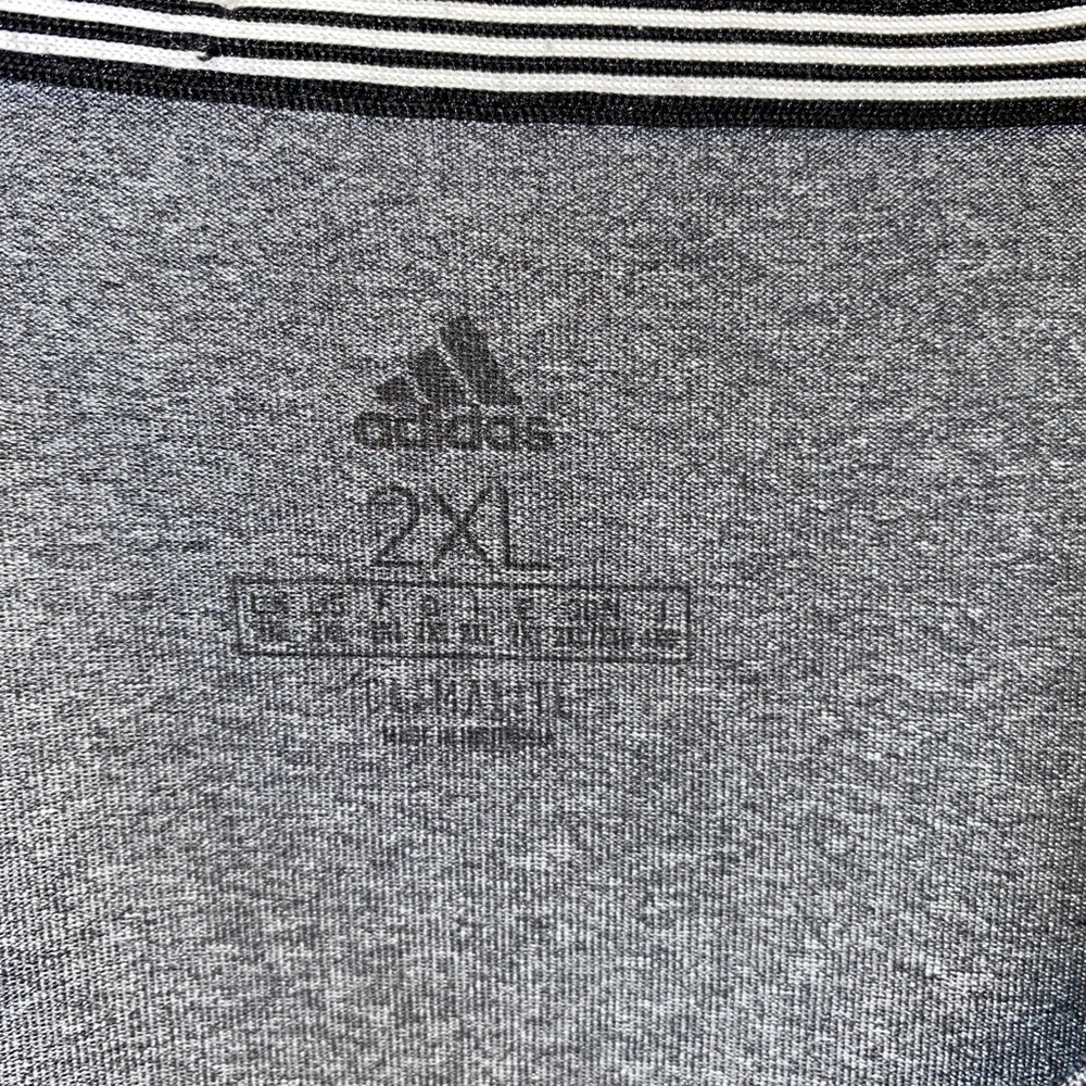 Adidas Gray Short Sleeve Tee size 2XL - Picture 2 of 4